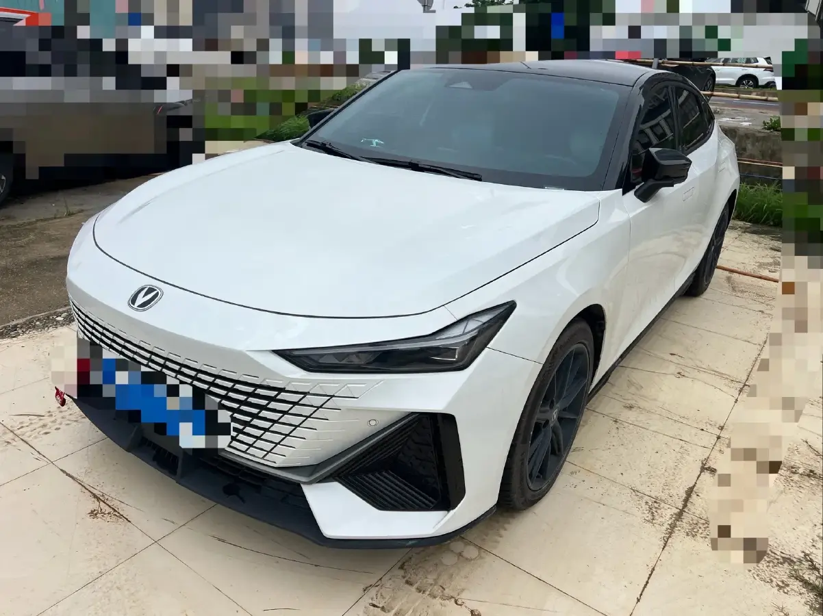 2023 ChangAn UNI-V 1.5T 188HP L4 7DCT