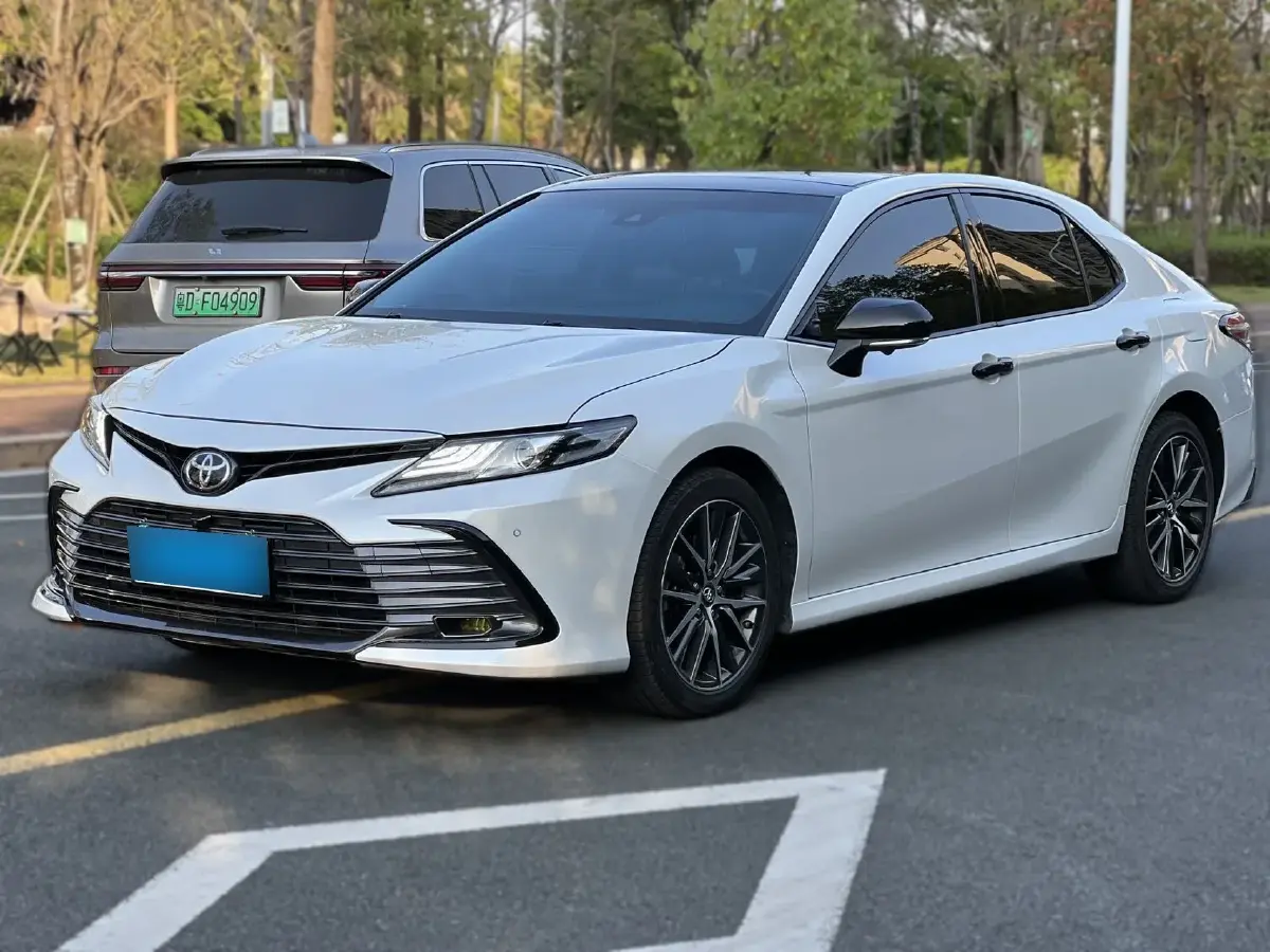 2021 Toyota Camry 2.5L 209HP L4 8AT