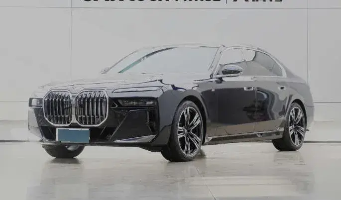 2023 BMW 7 Series 3.0T 381HP L6 8AT
