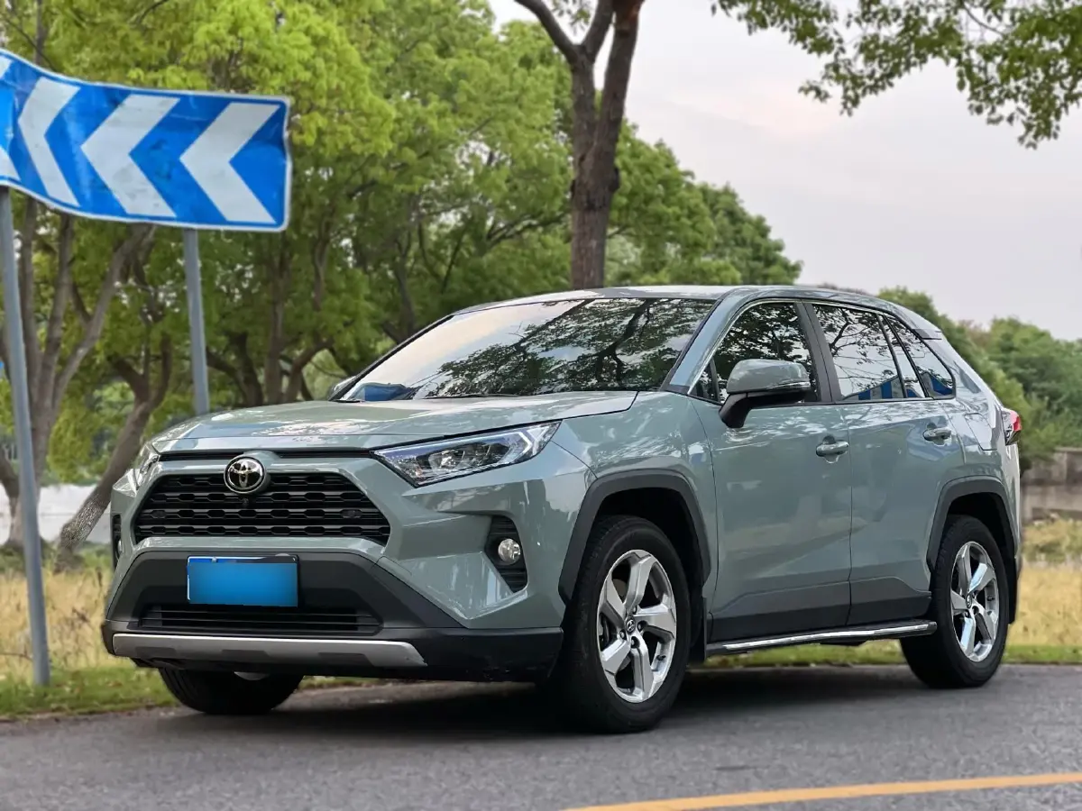2022 Toyota RAV4 2.0L 171HP L4 CVT