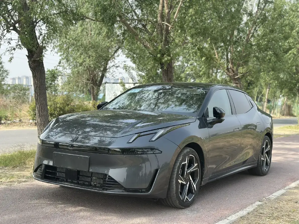 2025 LYNK&CO 06 EM-P 1.5L 120HP L4 3DHT PHEV 19.09KWH