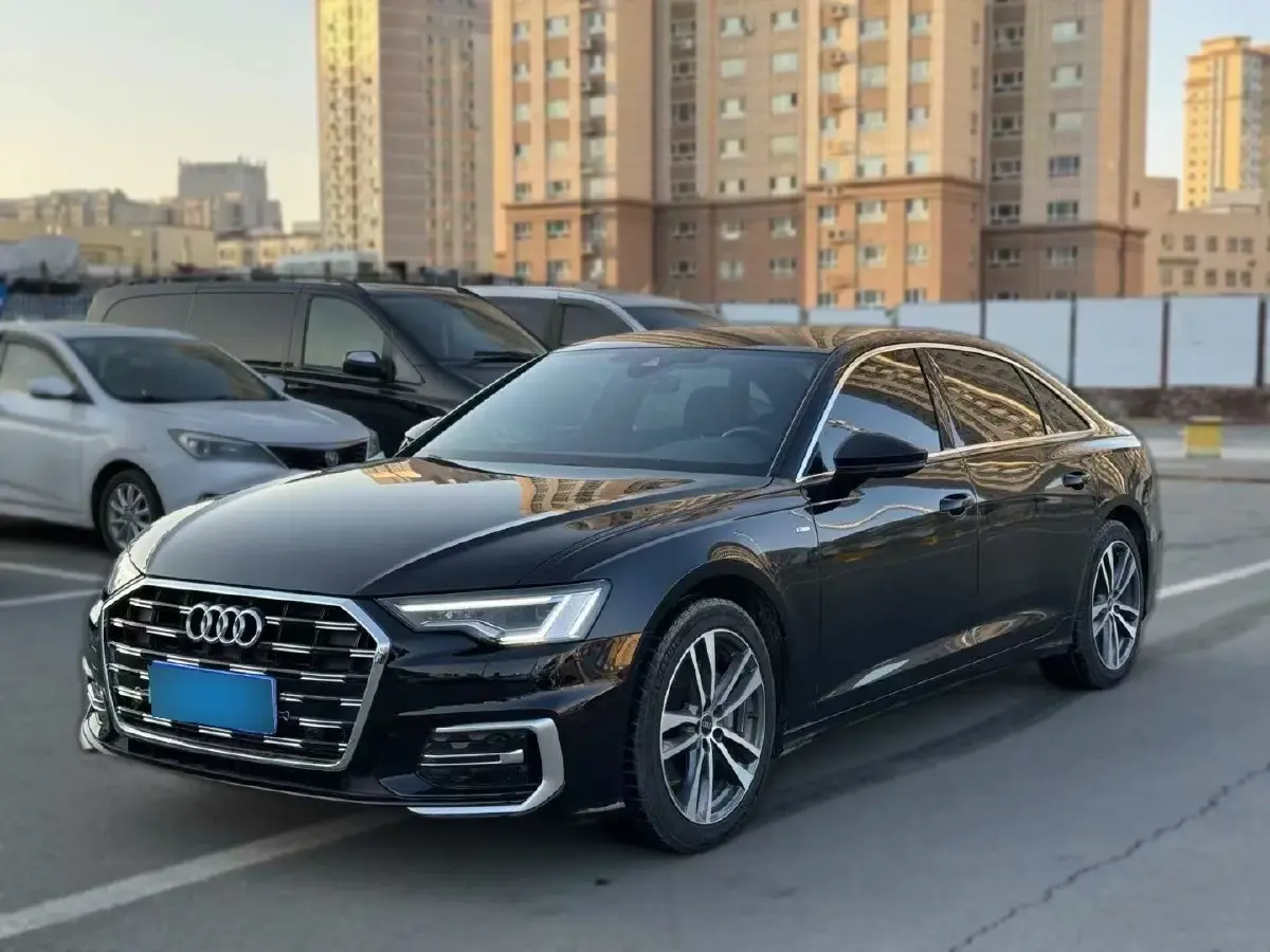 2024 Audi A6L 2.0T 190HP L4 7DCT