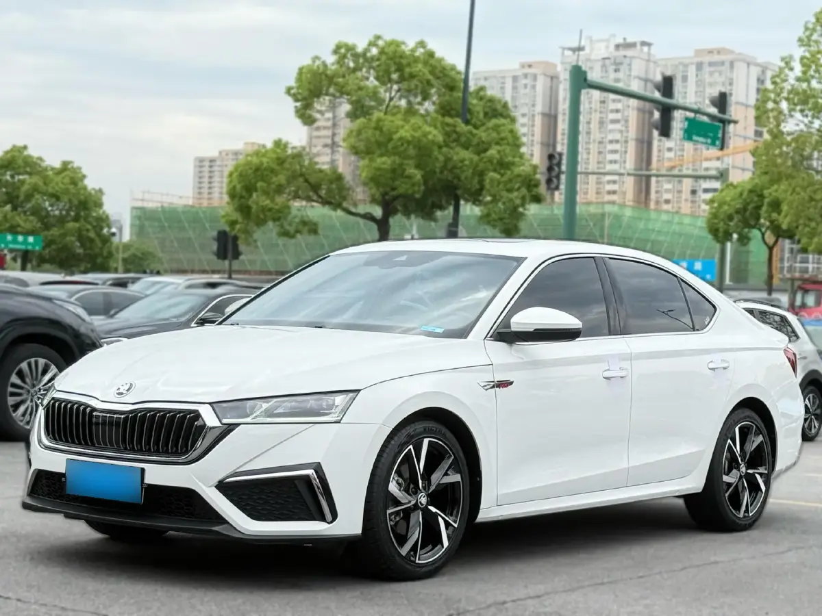 2022 Skoda Octavia 1.4T 150HP L4 7DCT