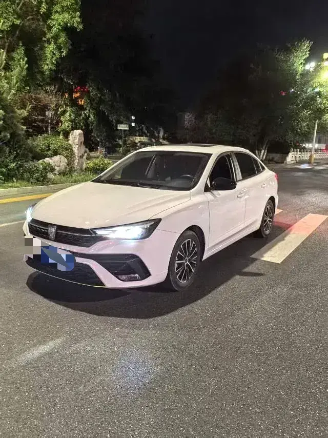 2021 Roewe i5 1.5L 120HP L4 CVT