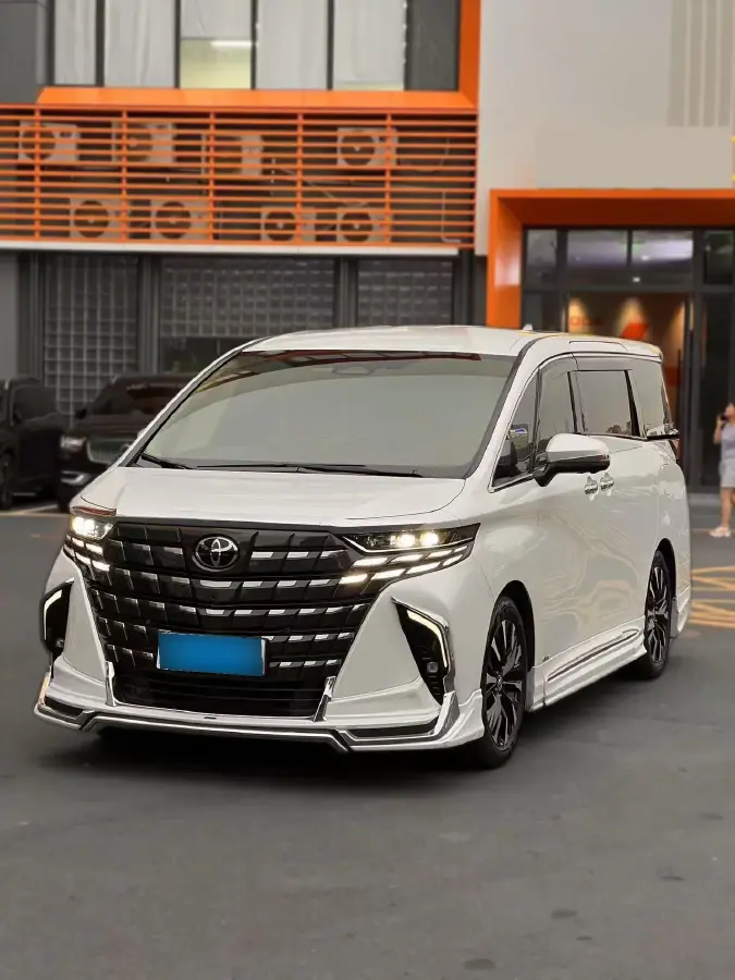 2024 Toyota Alphard 2.5L 190HP L4 E-CVT Hybrid