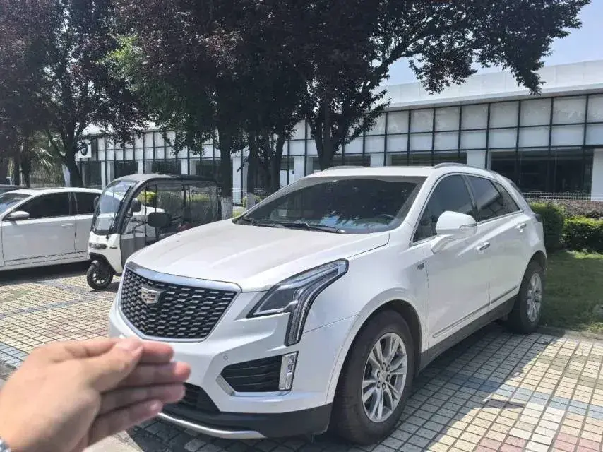 2022 Cadillac XT5 2.0T 237HP L4 9AT