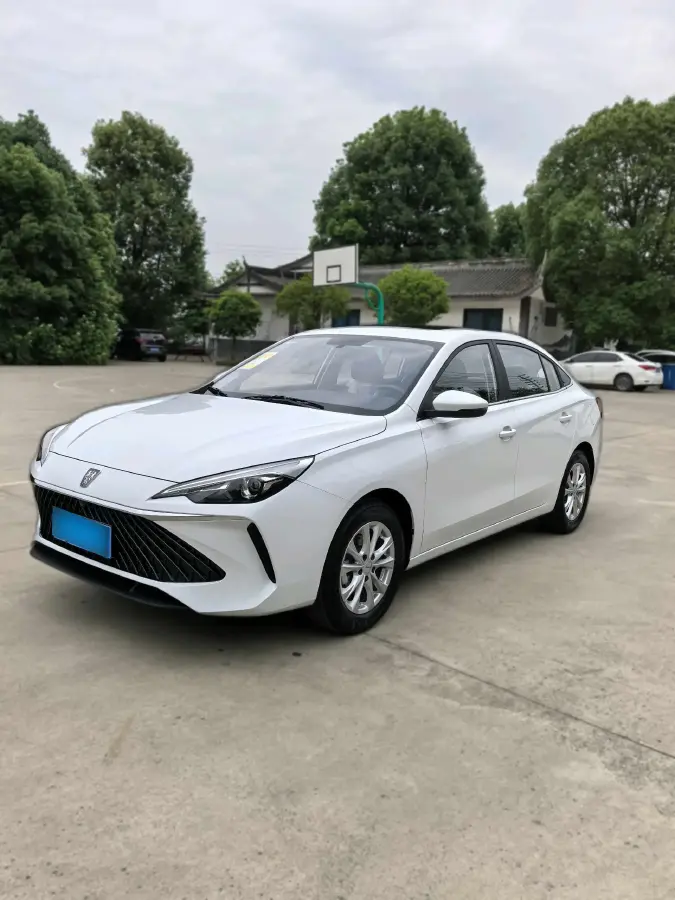 2023 Roewe i5 1.5L 129HP L4 CVT