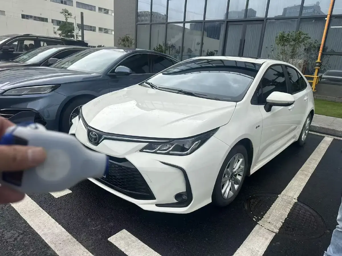 2024 Toyota Corolla 1.8L 98HP L4 E-CVT Hybrid