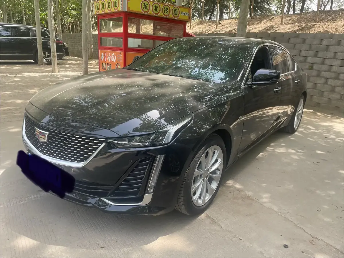 2023 Cadillac CT5 2.0T 237HP L4 10AT