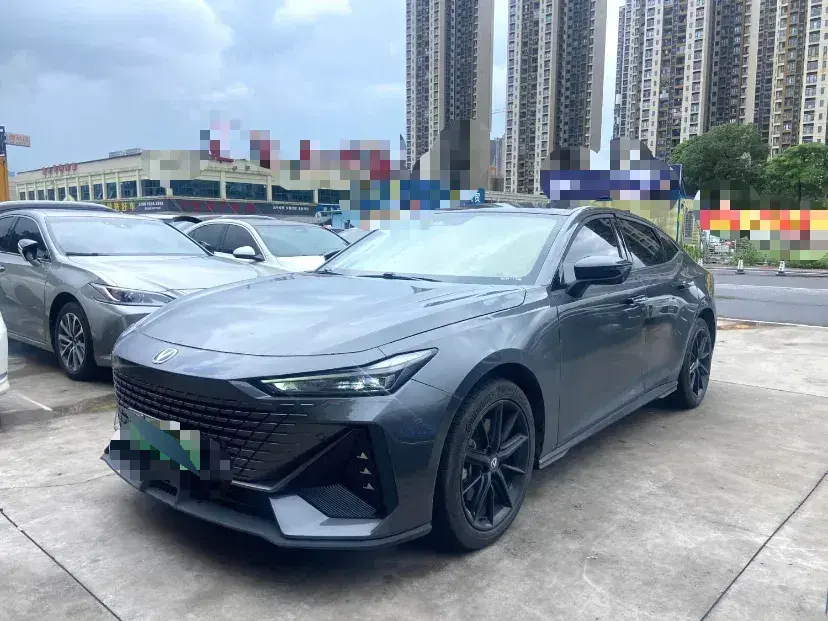 2023 ChangAn UNI-V iDD 1.5T 170HP L4 6TCT PHEV 18.4KWH