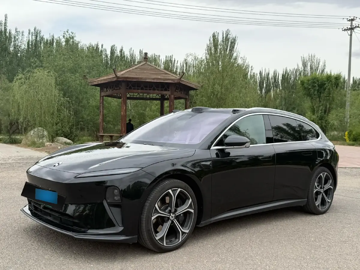 2024 NIO ET5T BEV 75KWH