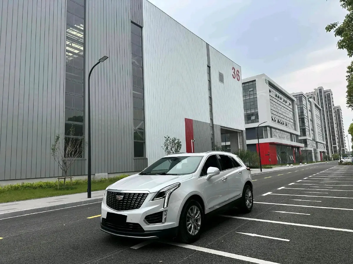 2022 Cadillac XT5 2.0T 237HP L4 9AT