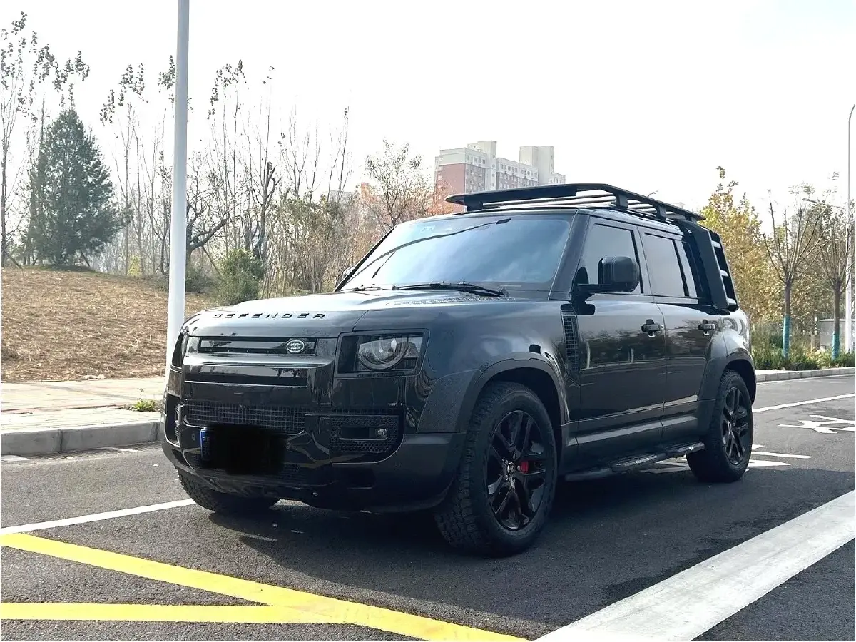 2023 Land Rover Defender 3.0T 400HP L6 8AT