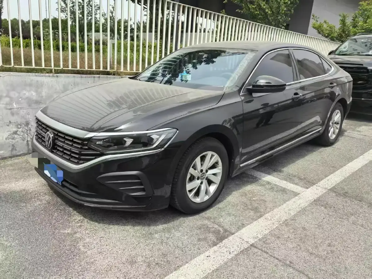 2023 Volkswagen Passat 1.4T 150HP L4 7DCT
