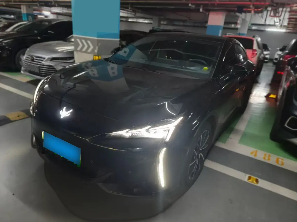 2025 ARCFOX αS5 BEV 2025 ARCFOX αS5 BEV