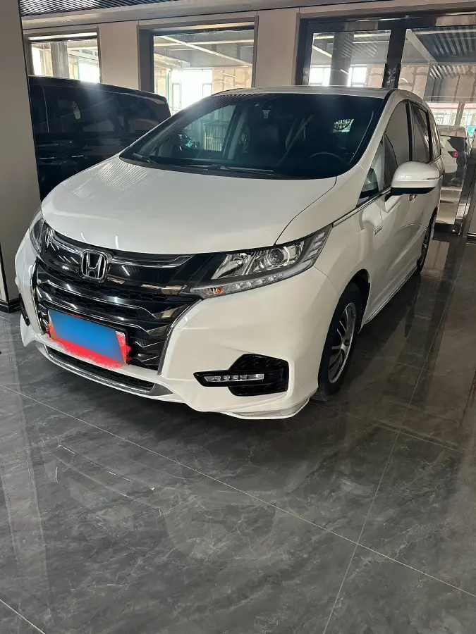 2021 Honda Odyssey 2.0L 146HP L4 E-CVT Hybrid
