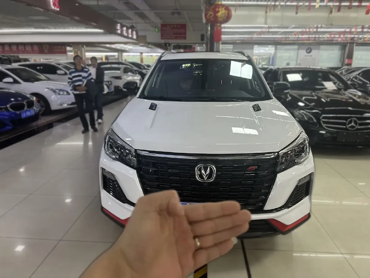 2023 ChangAn CS75 1.5T 188HP L4 7DCT,autocango,china used car exporter,china ev exporter,chinese used car exporter,chinese used ev exporter