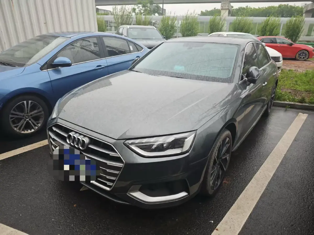 2022 Audi A4L 2.0T 190HP L4 7DCT
