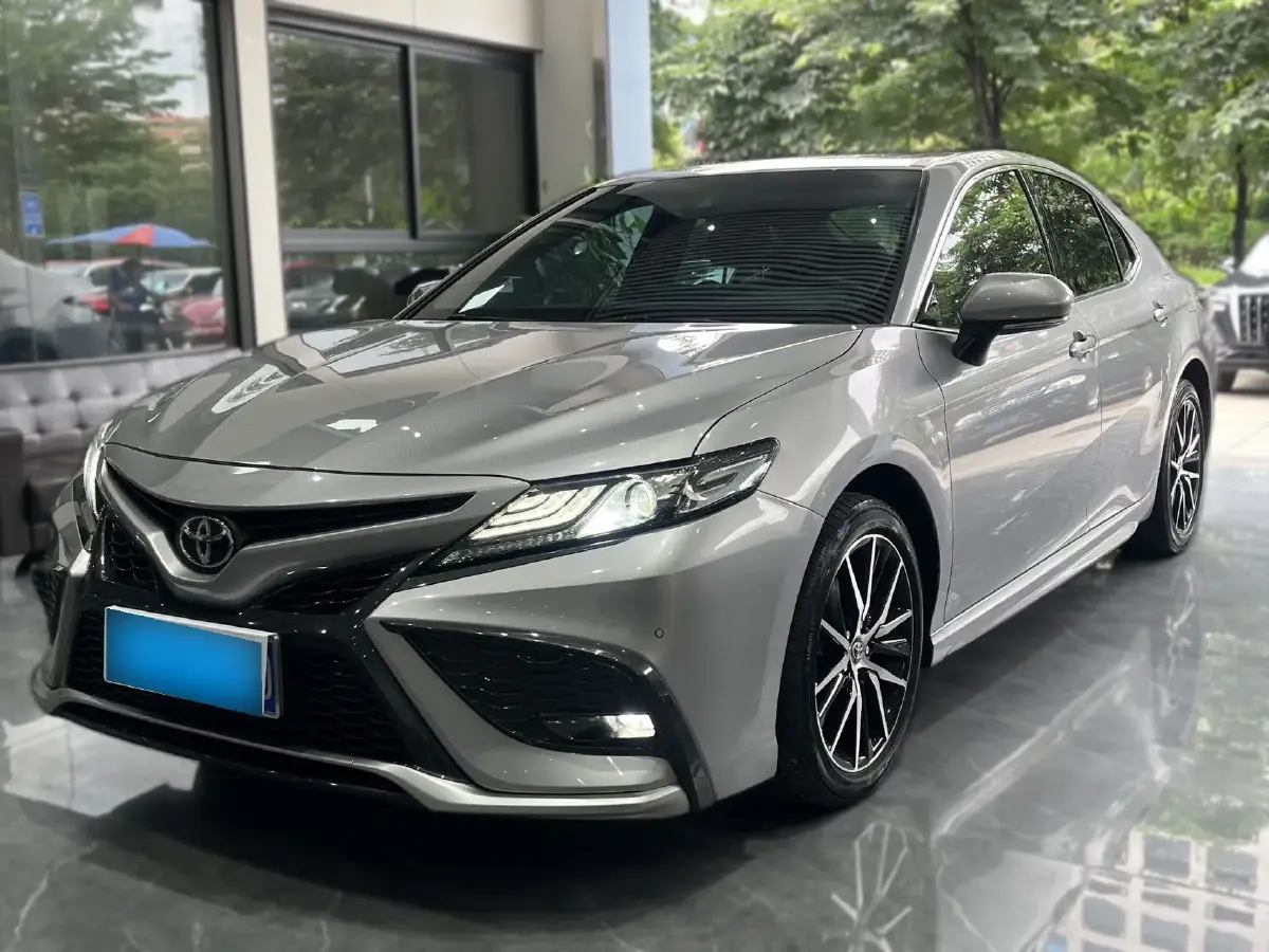 2021 Toyota Camry 2.5L 209HP L4 8AT