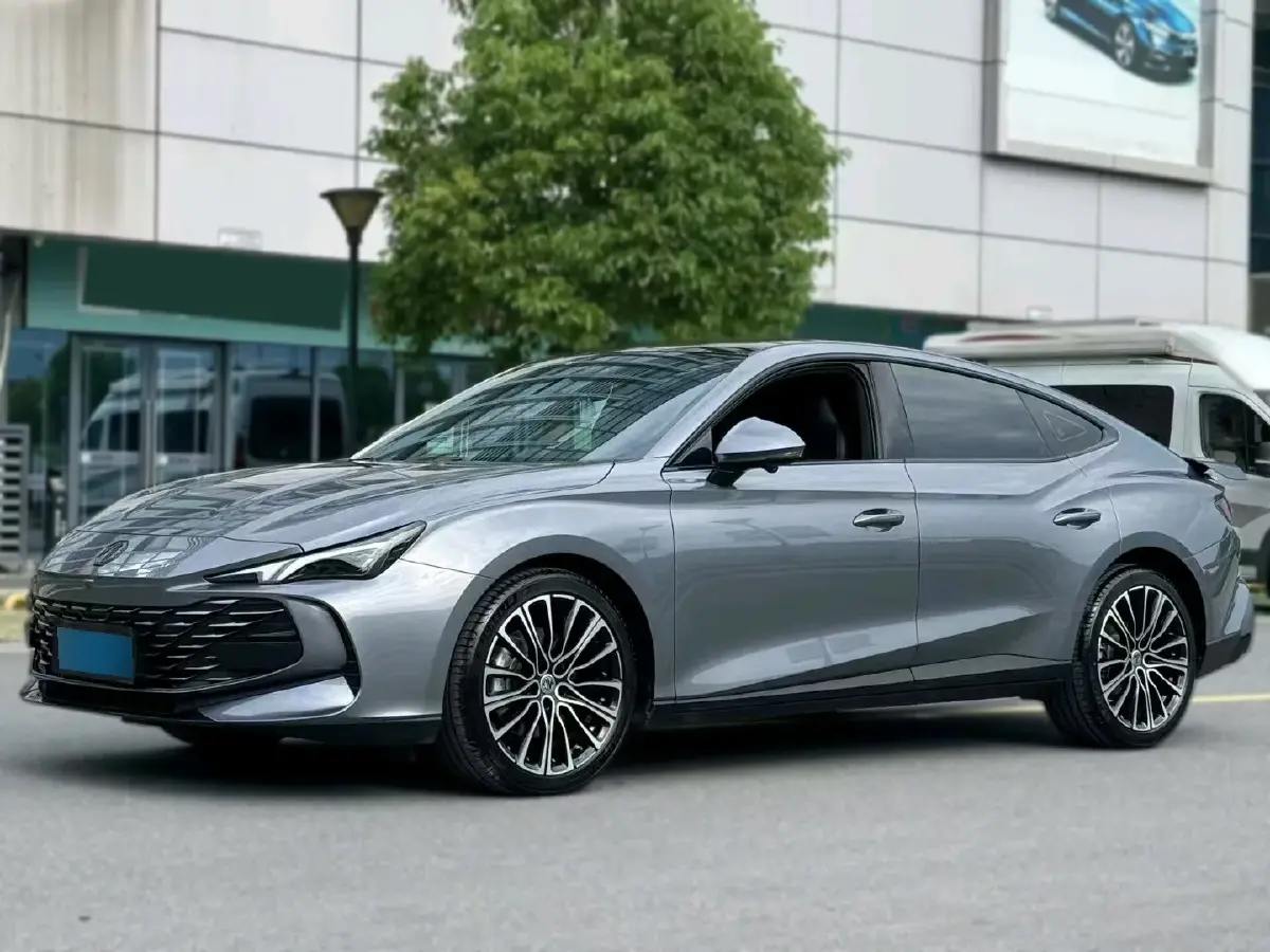 2023 MG 7 2.0T 261HP L4 9AT