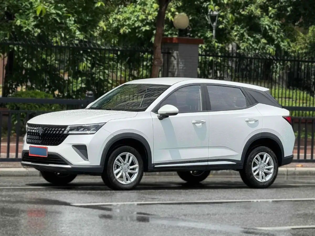 2022 WuLing XingChi 1.5L 99HP L4 CVT