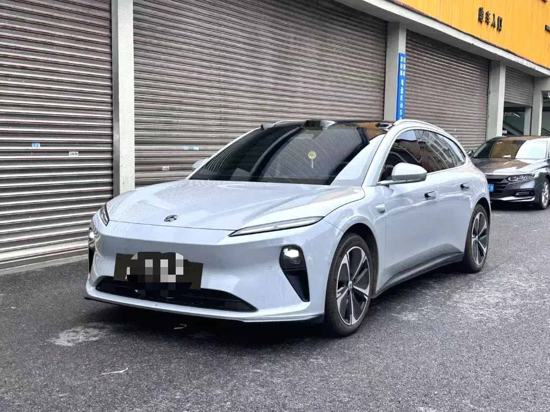 2023 NIO ET5T BEV 75KWH
