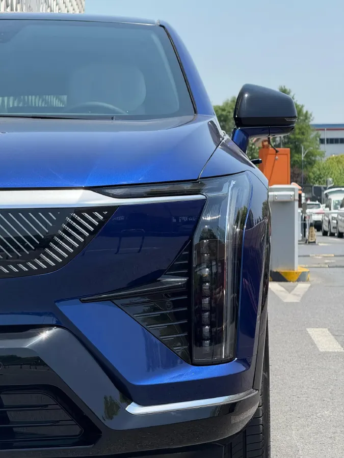 2024 Cadillac OPTIQ BEV 68.4KWH,autocango,china used car exporter,china ev exporter,chinese used car exporter,chinese used ev exporter