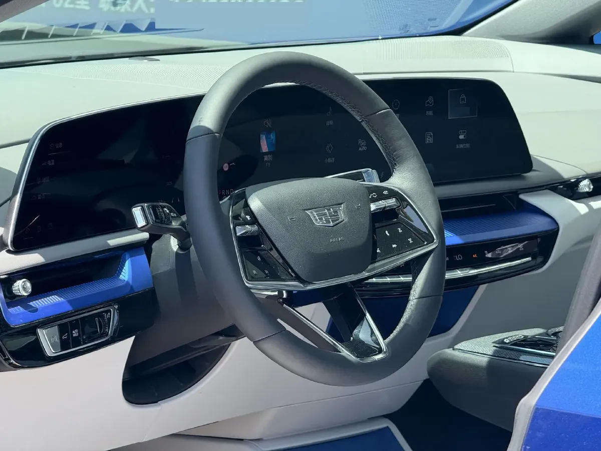 2024 Cadillac OPTIQ BEV 68.4KWH,autocango,china used car exporter,china ev exporter,chinese used car exporter,chinese used ev exporter