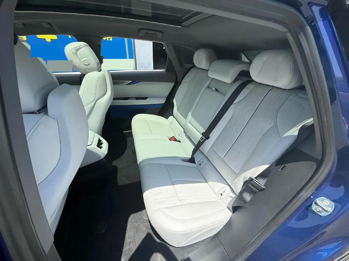 2024 Cadillac OPTIQ BEV 68.4KWH,autocango,china used car exporter,china ev exporter,chinese used car exporter,chinese used ev exporter