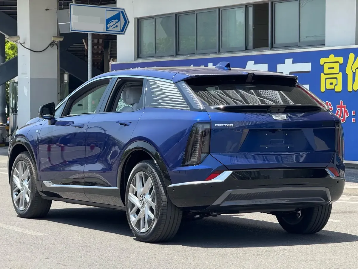 2024 Cadillac OPTIQ BEV 68.4KWH,autocango,china used car exporter,china ev exporter,chinese used car exporter,chinese used ev exporter