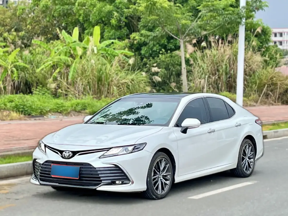 2021 Toyota Camry 2.5L 209HP L4 8AT