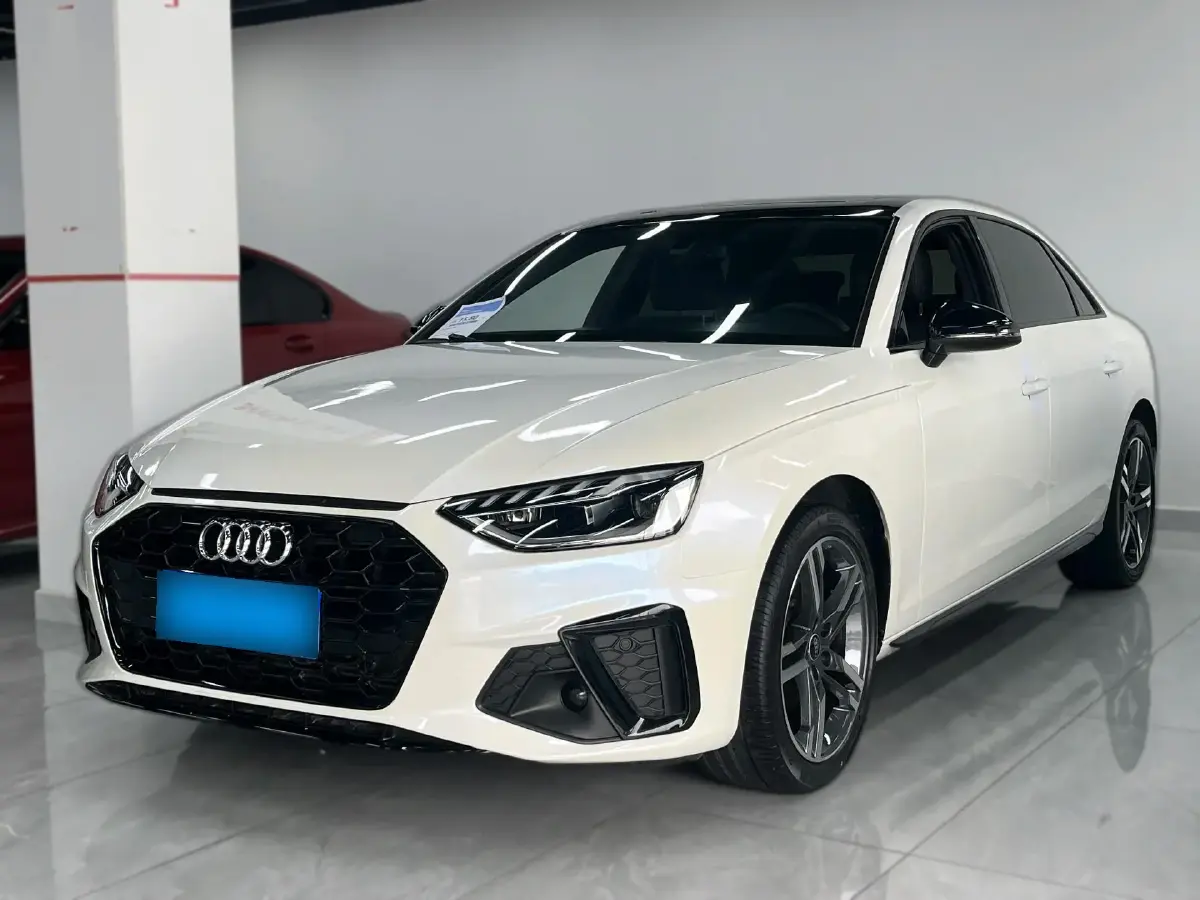 2022 Audi A4L 2.0T 190HP L4 7DCT
