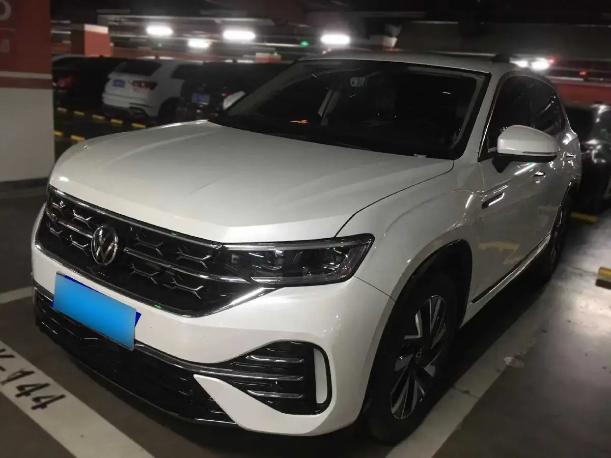 2023 Volkswagen Tayron 2.0T 220HP L4 7DCT