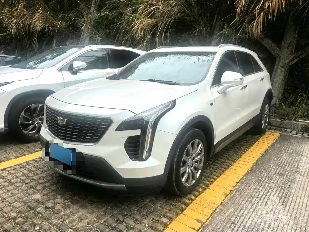 2022 Cadillac XT4 2.0T 237HP L4 9AT