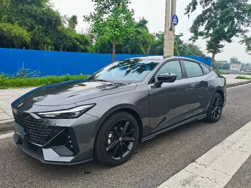 2023 ChangAn UNI-V 1.5T 188HP L4 7DCT