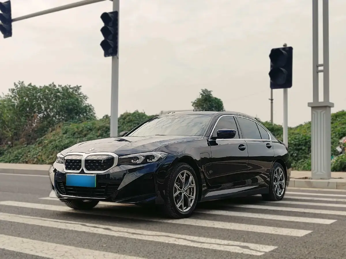 2024 BMW i3 BEV 70KWH