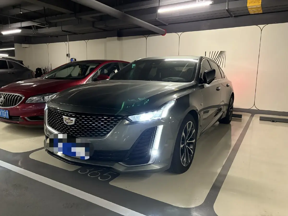 2023 Cadillac CT5 2.0T 237HP L4 10AT