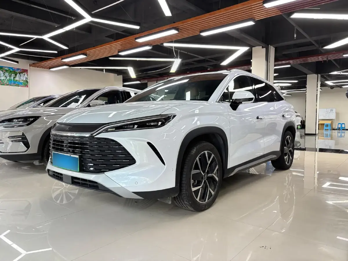 2024 BYD SongL DM-i 1.5L 101HP L4 E-CVT PHEV 26.6KWH