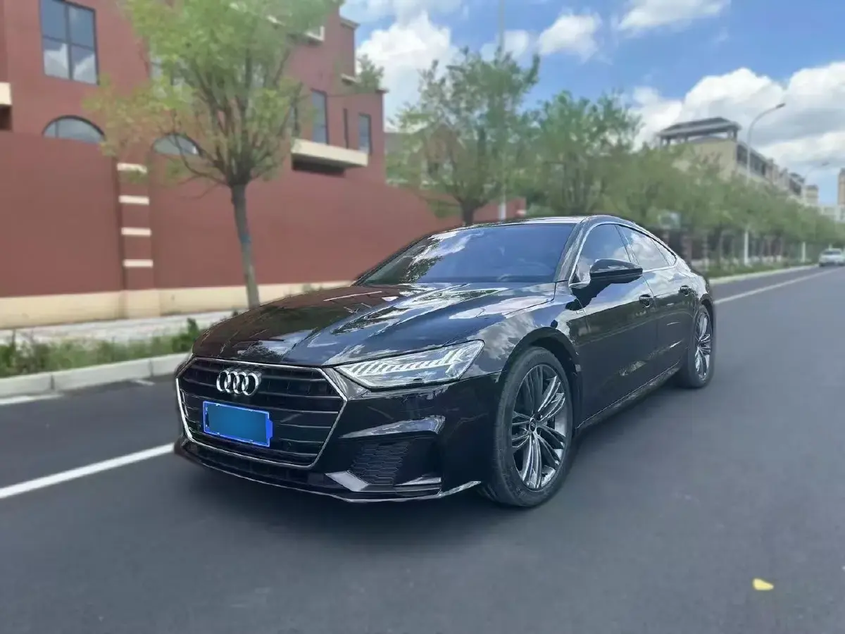 2025 Audi A7 2.0T 265HP L4 7DCT