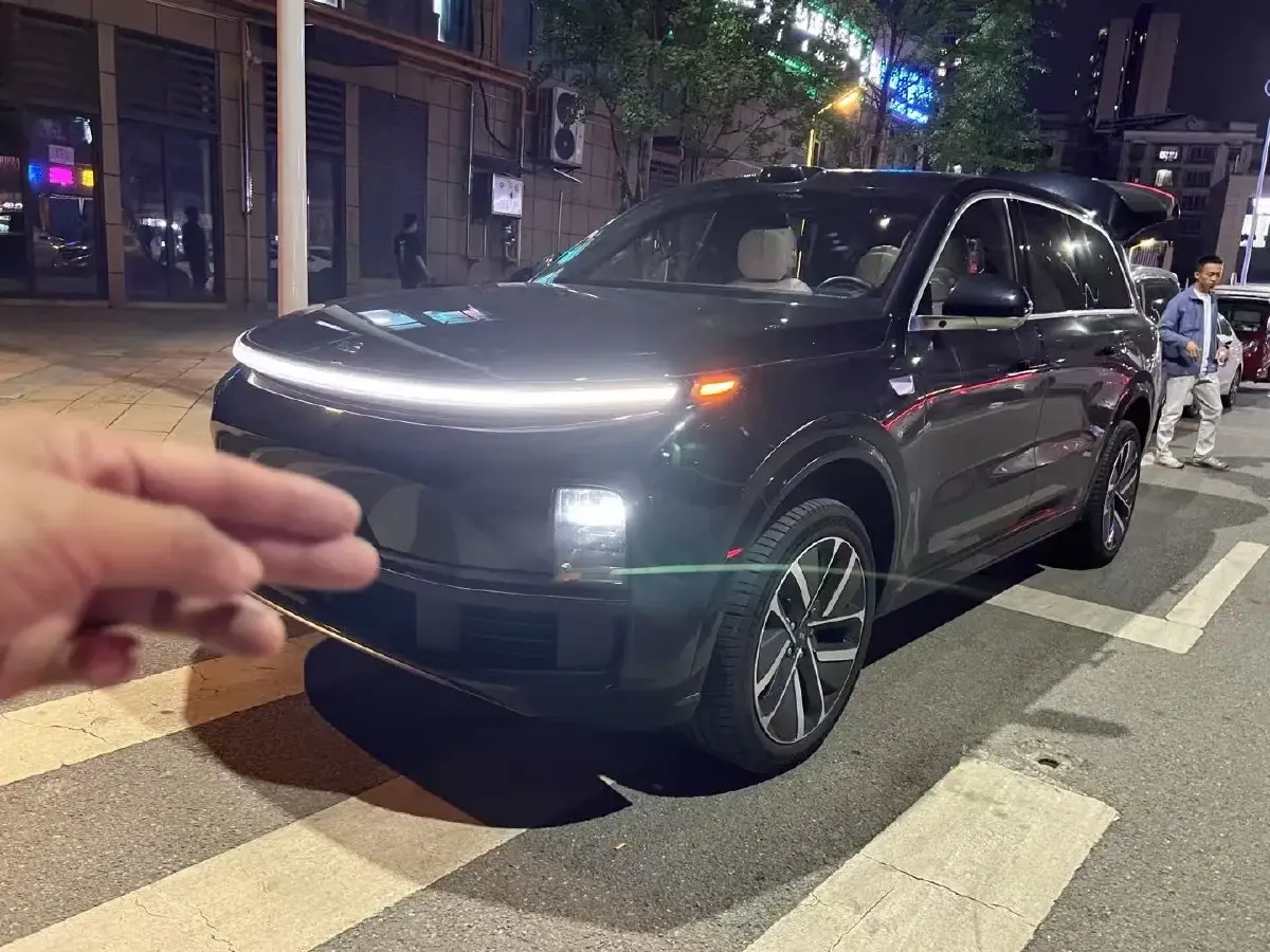 2022 Li L9 Range Extended 154HP REEV 42.6KWH