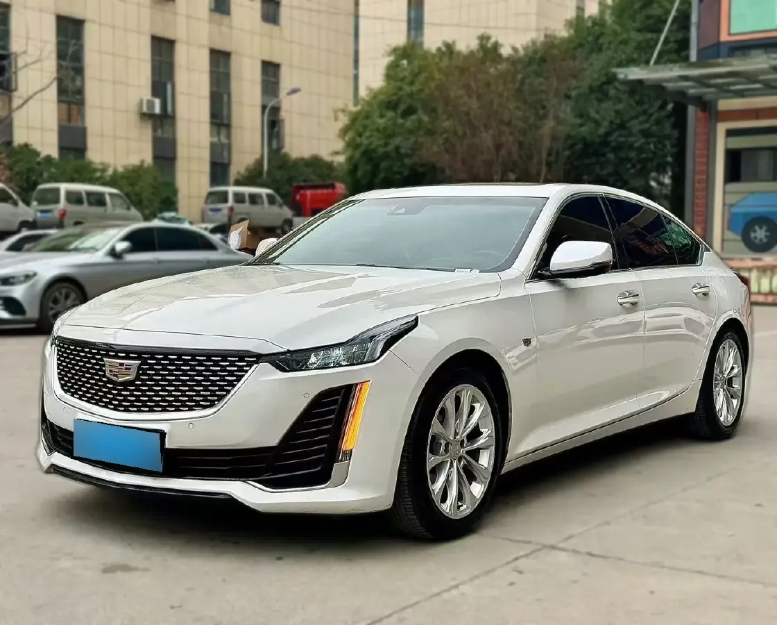 2023 Cadillac CT5 2.0T 237HP L4 10AT