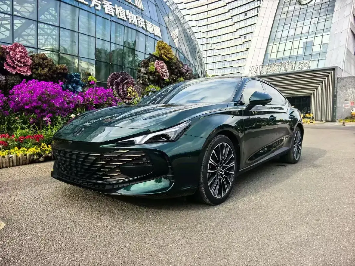 2023 MG 7 2.0T 261HP L4 9AT