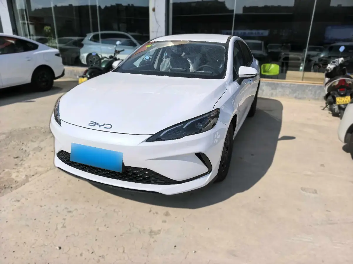 2025 BYD Seal05 DM-i 1.5L 101HP L4 E-CVT PHEV 7.68KWH