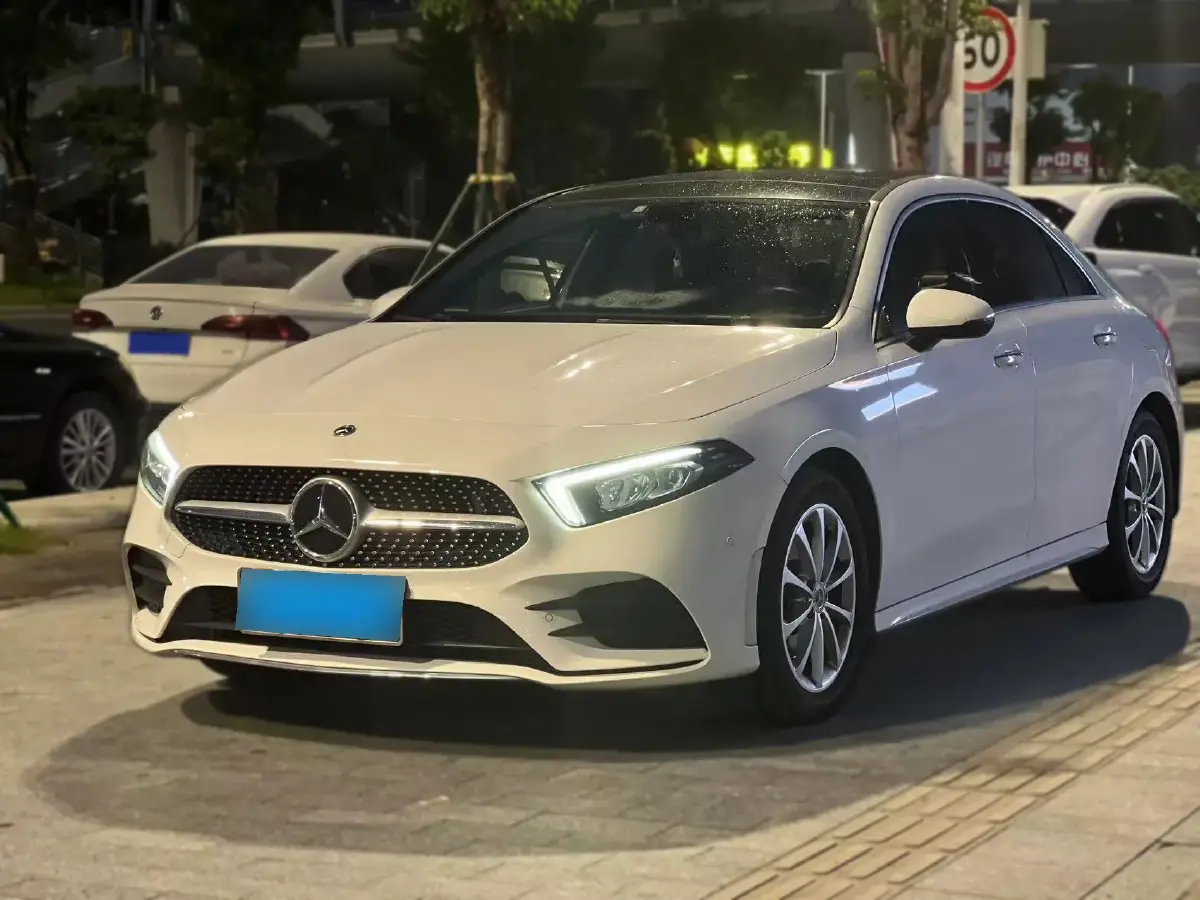 2022 Mercedes-Benz A Class 1.3T 163HP L4 7DCT