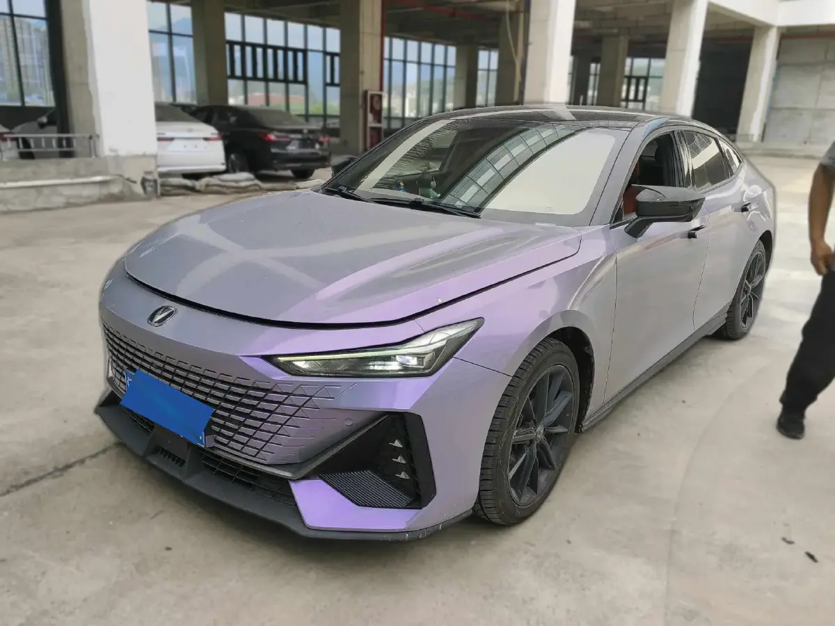 2022 ChangAn UNI-V 1.5T 188HP L4 7DCT