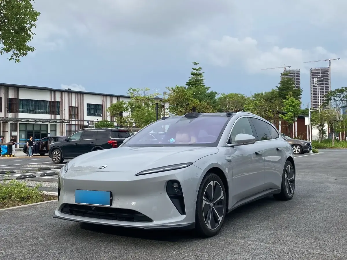 2024 NIO ET5T BEV 75KWH