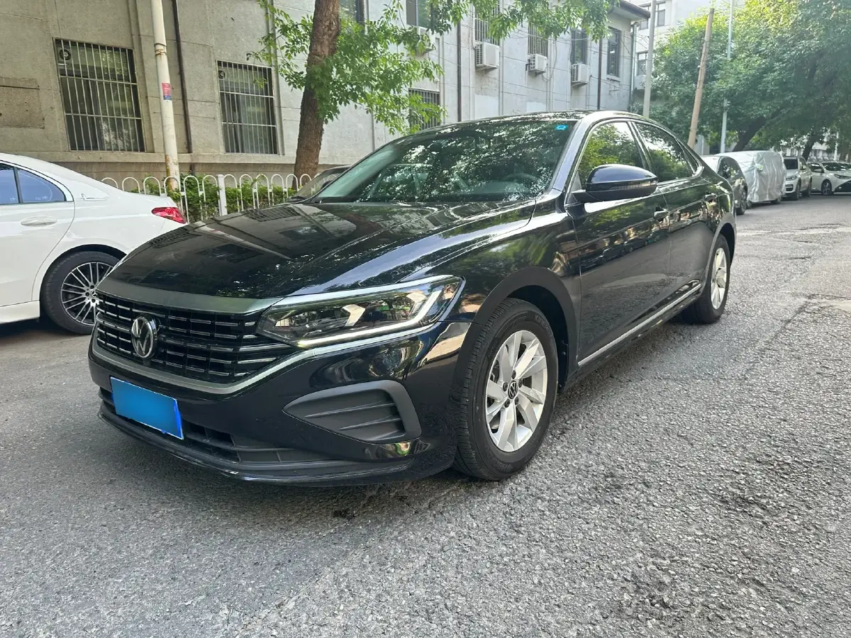 2023 Volkswagen Passat 1.4T 150HP L4 7DCT