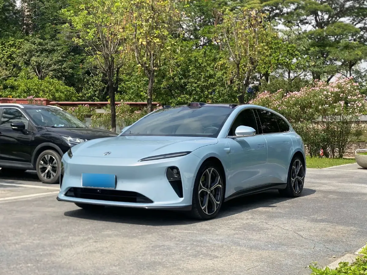 2023 NIO ET5T BEV 75KWH