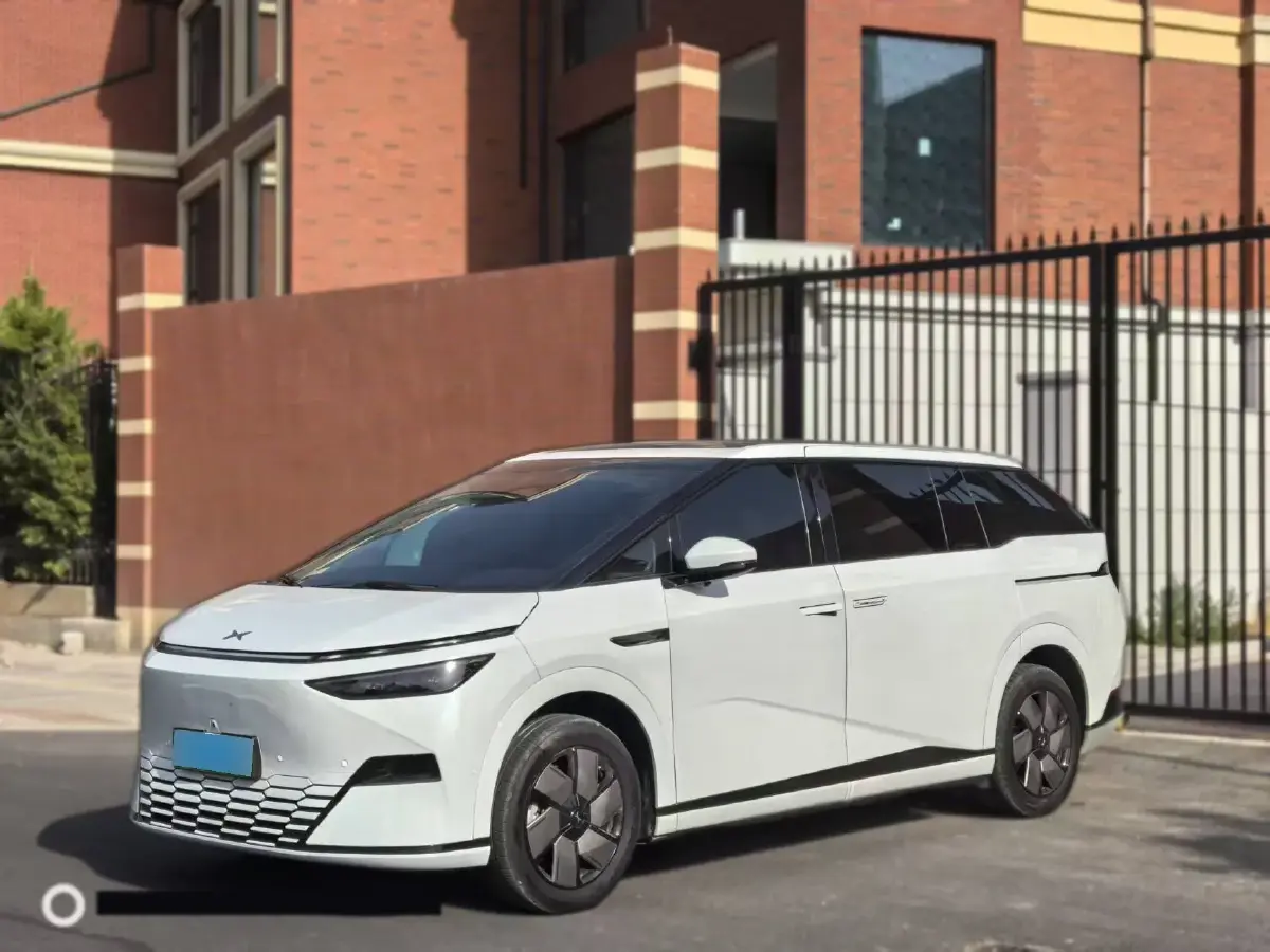 2024 Xpeng X9 BEV 101.5KWH