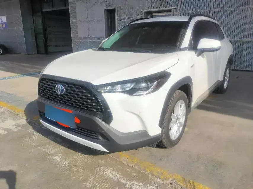 2023 Toyota Corolla Cross 2.0L 152HP L4 E-CVT Hybrid